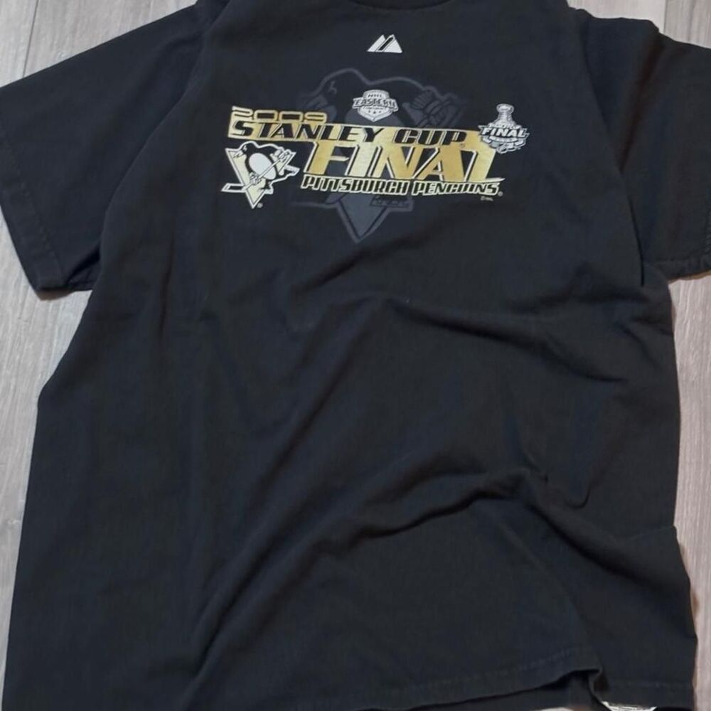 Nhl Men's Black T-shirt